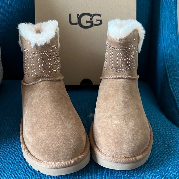 UGG Classic Gem mini ankle bootie boots - Picture 5 of 10